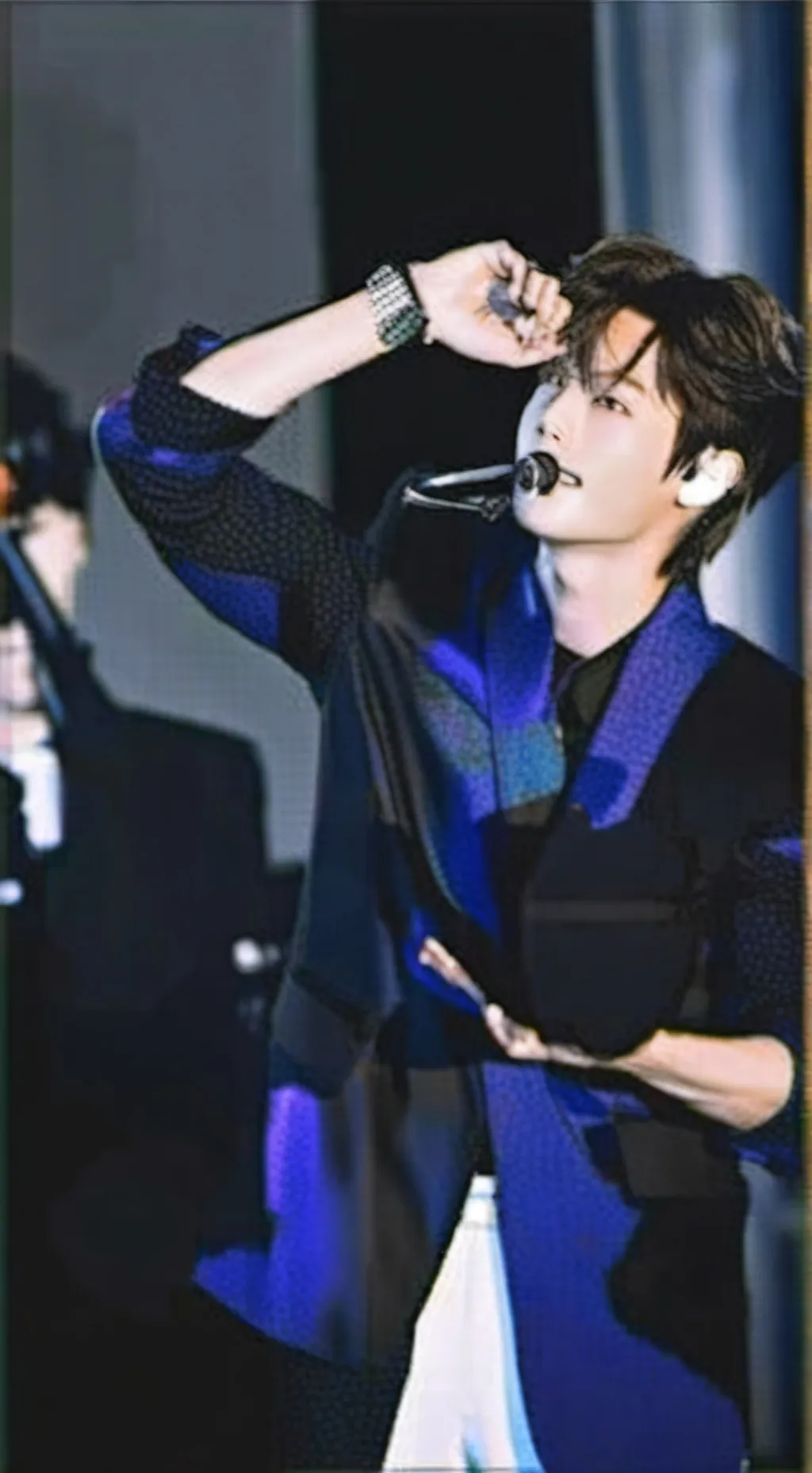 ai character: stray kids background