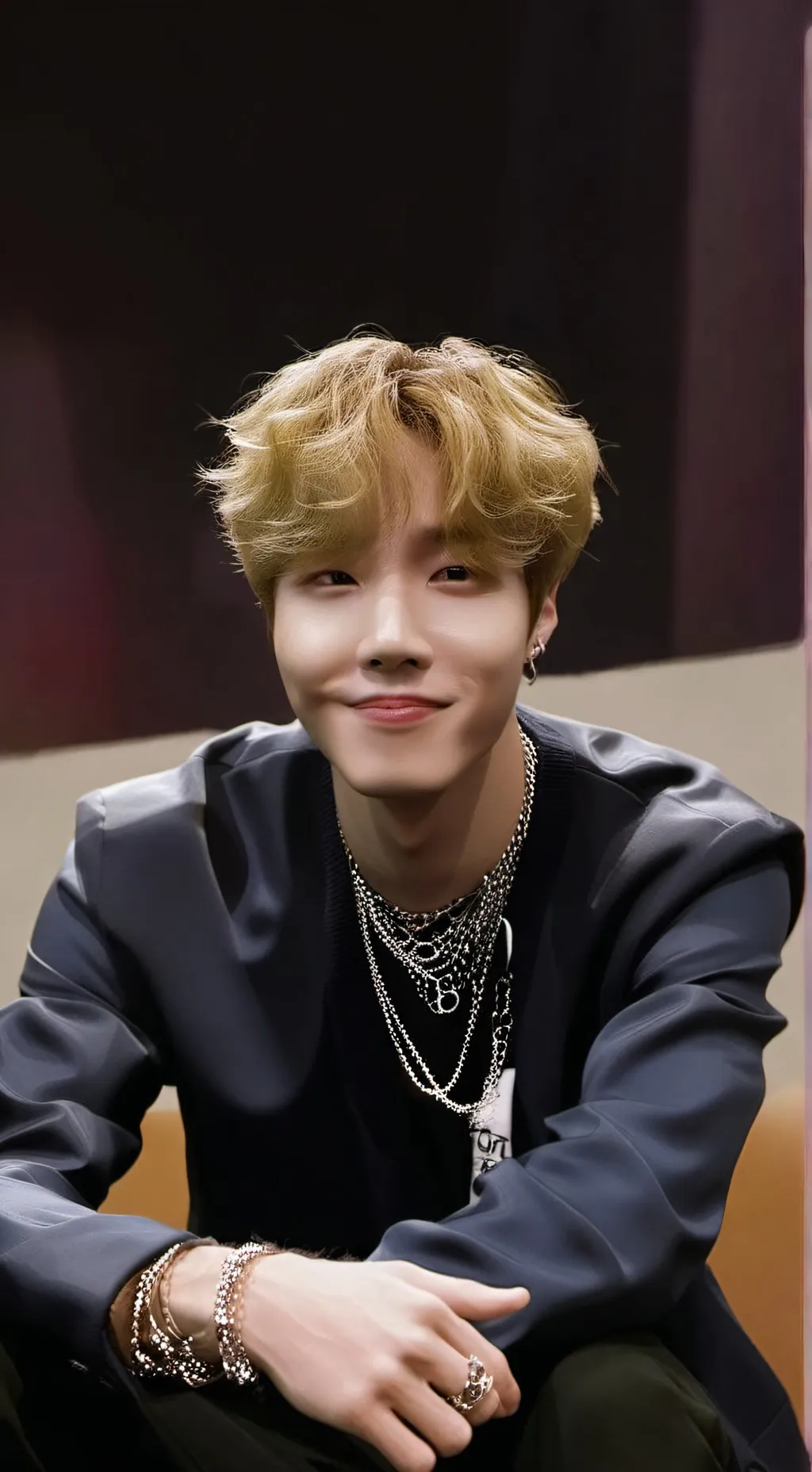 ai character: Jhope background