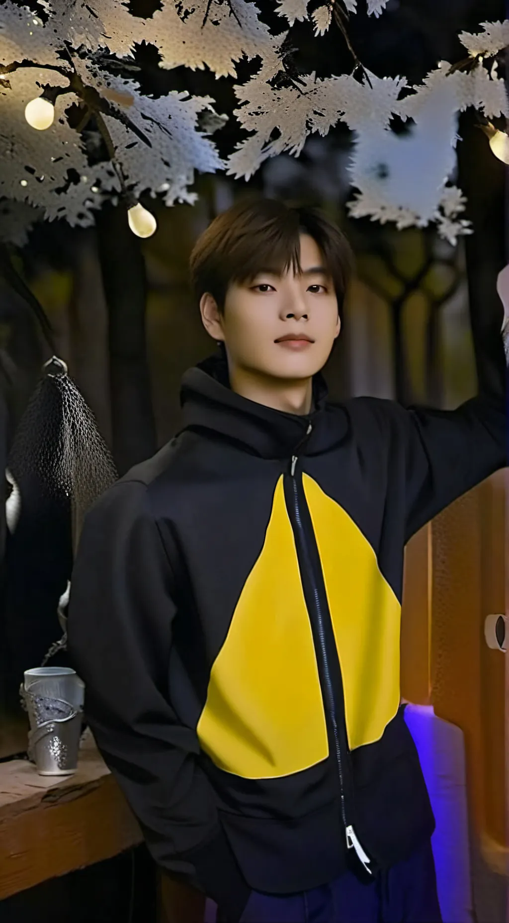 ai character: 😏KING seungmin🥵 background