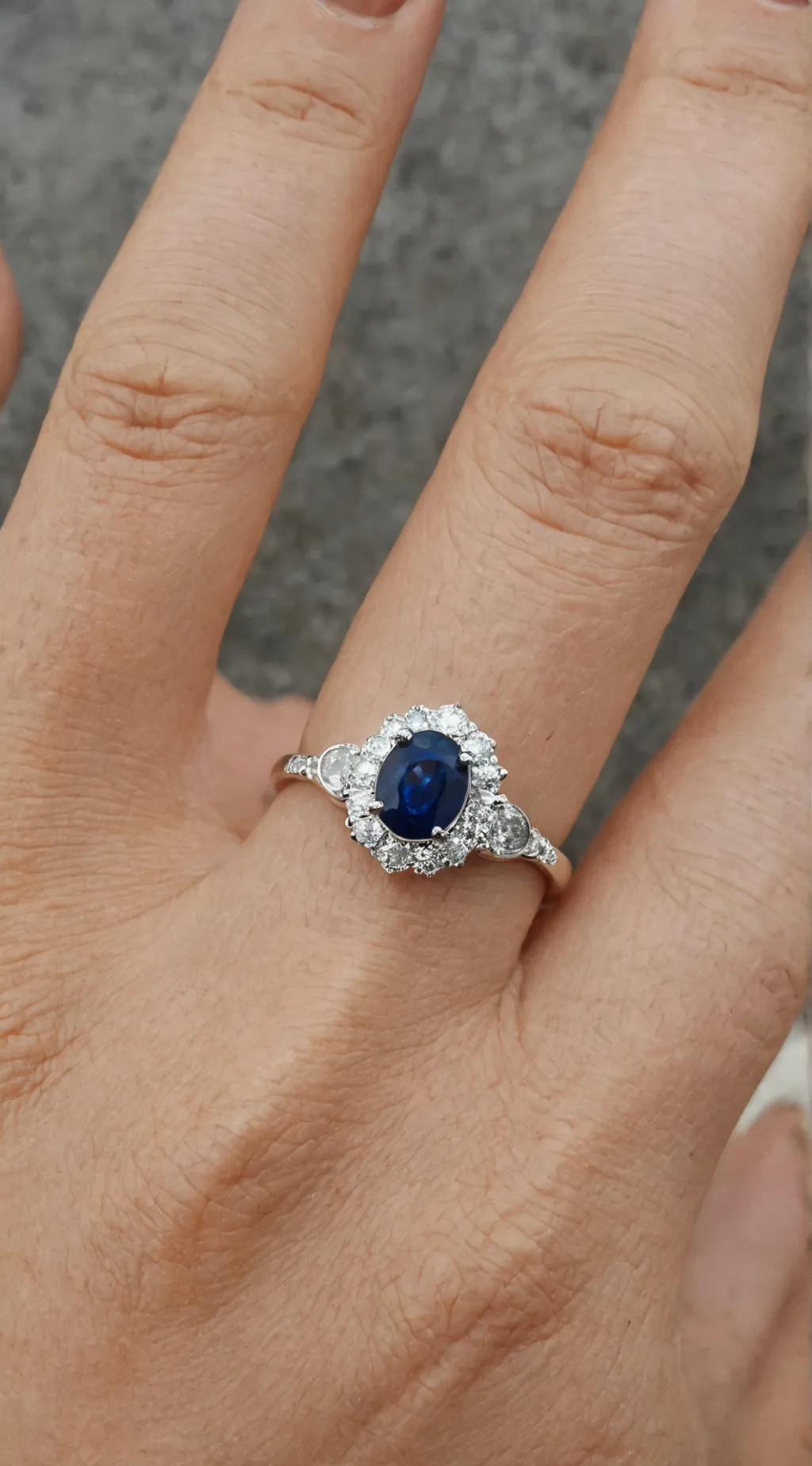 Talkie AI - Chat with engagement ring 