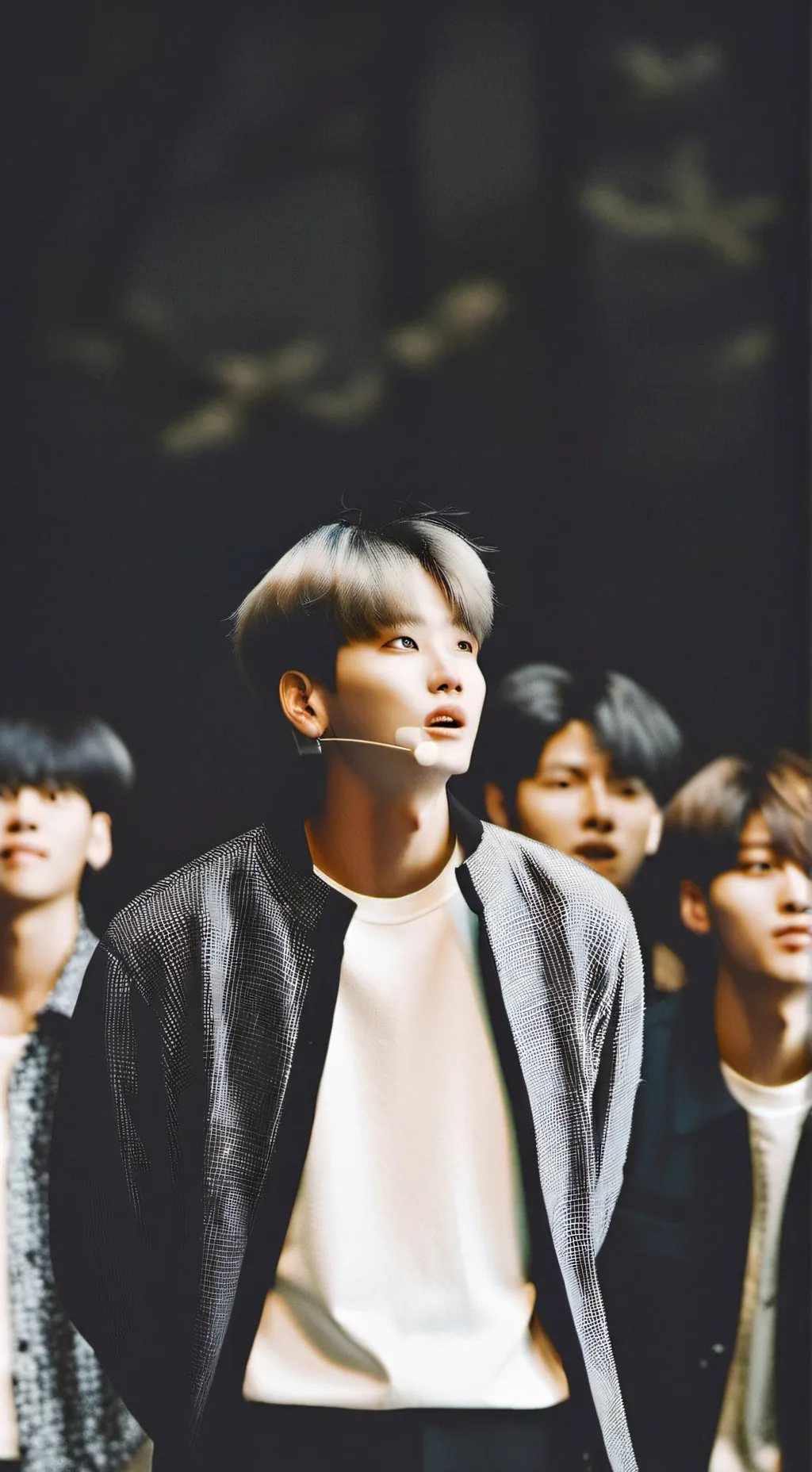 ai character: skzzzzzz!! ✨✨✨✨ background