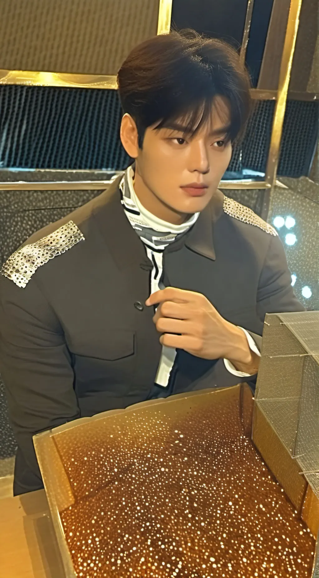 ai character: Seungmin  ★🐶☆ background