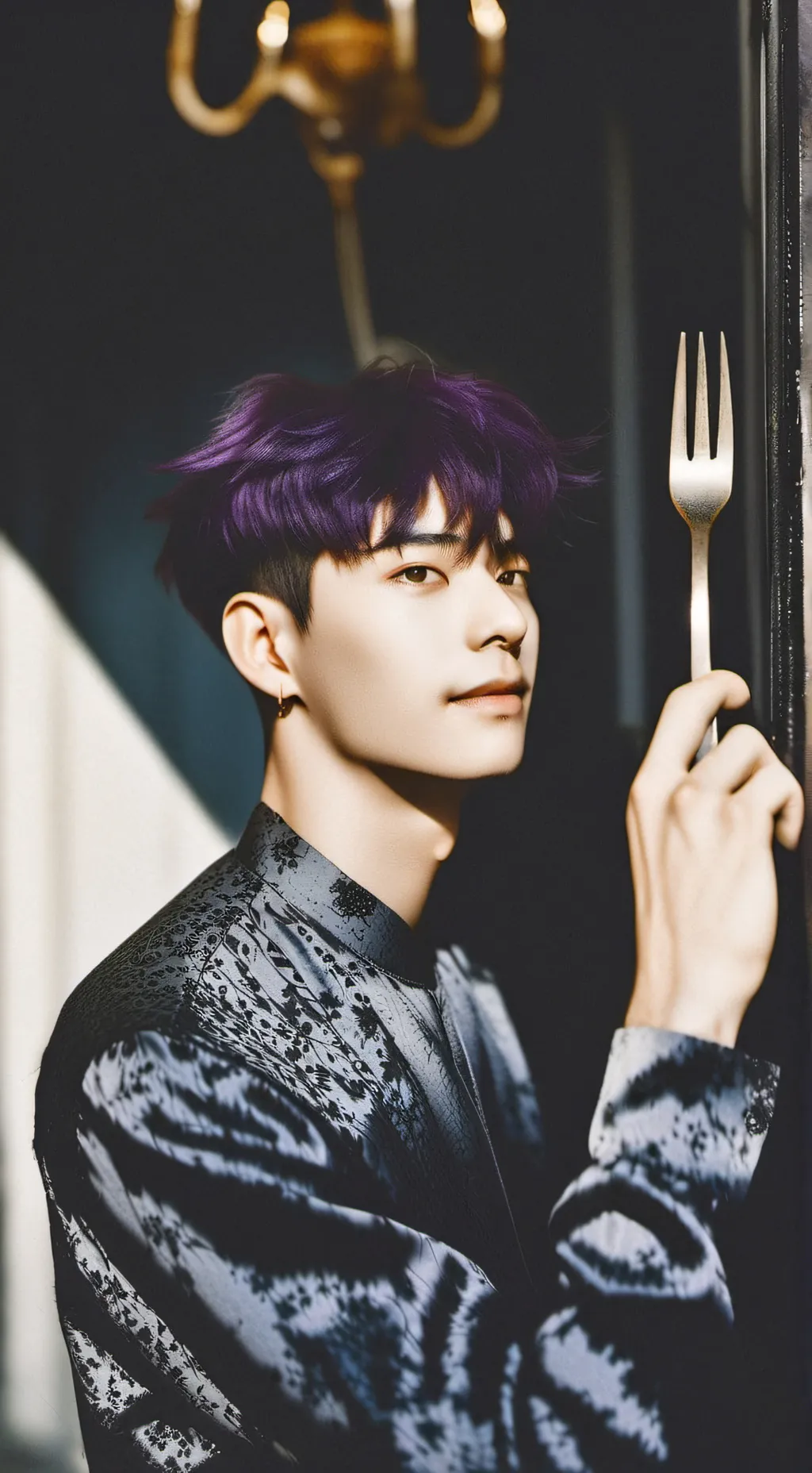 ai character: ✨thanos✨ background