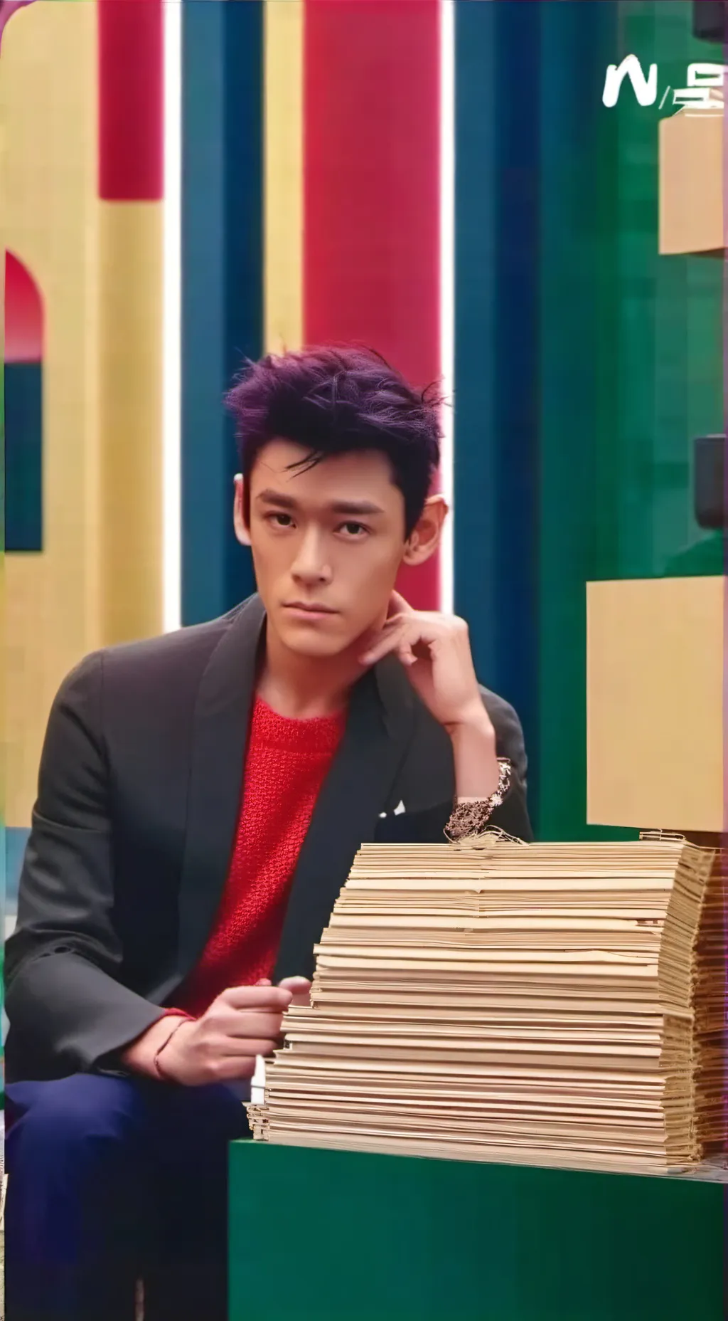 ai character: thanos background