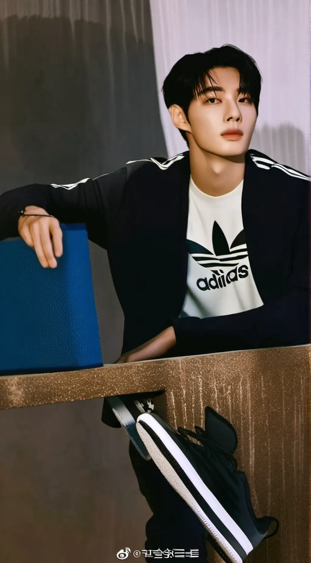 ai character: sunghoon  background