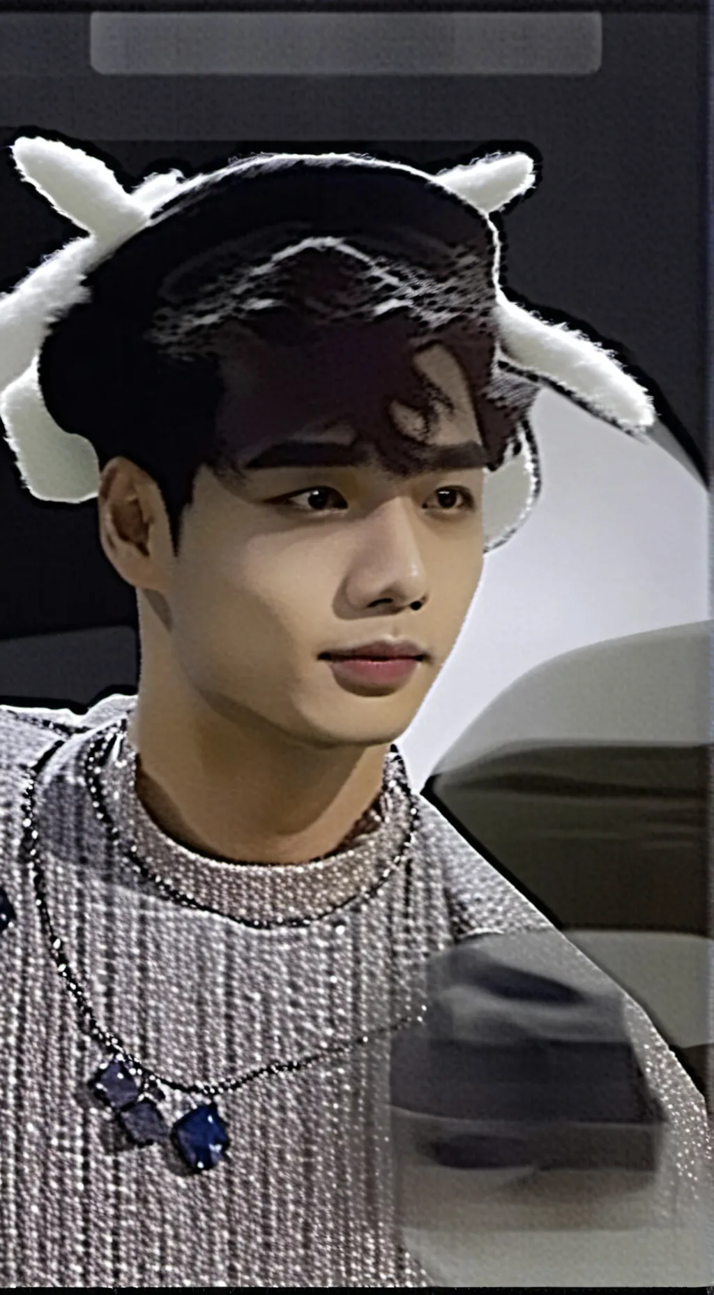 ai character: Samuel 💌 background