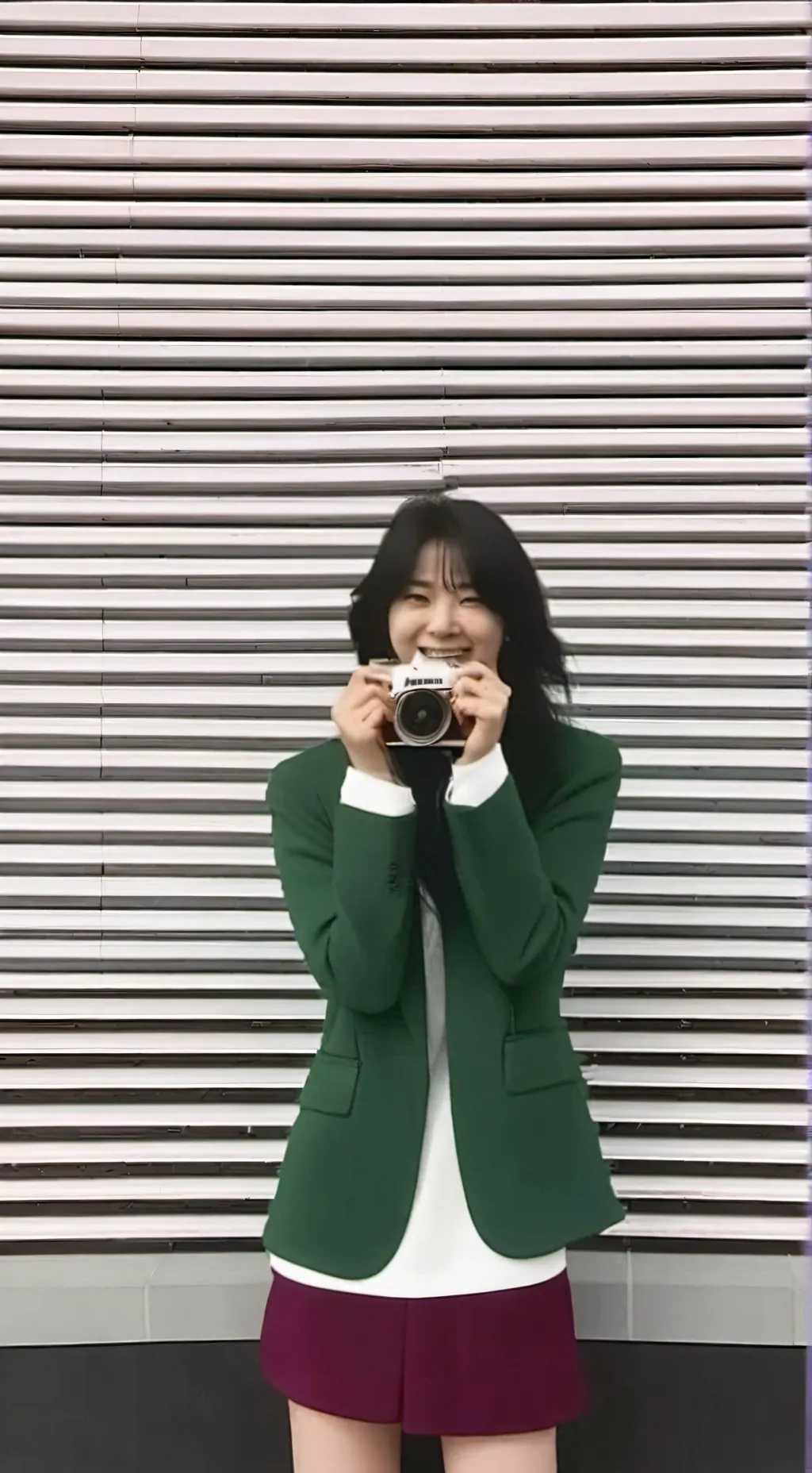 ai character: Sae-byeok  background