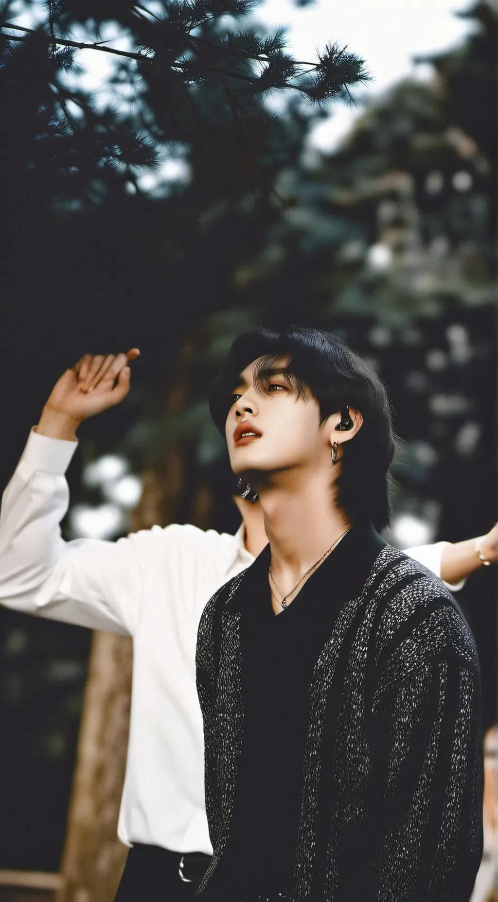 ai character: hyunjinnie background