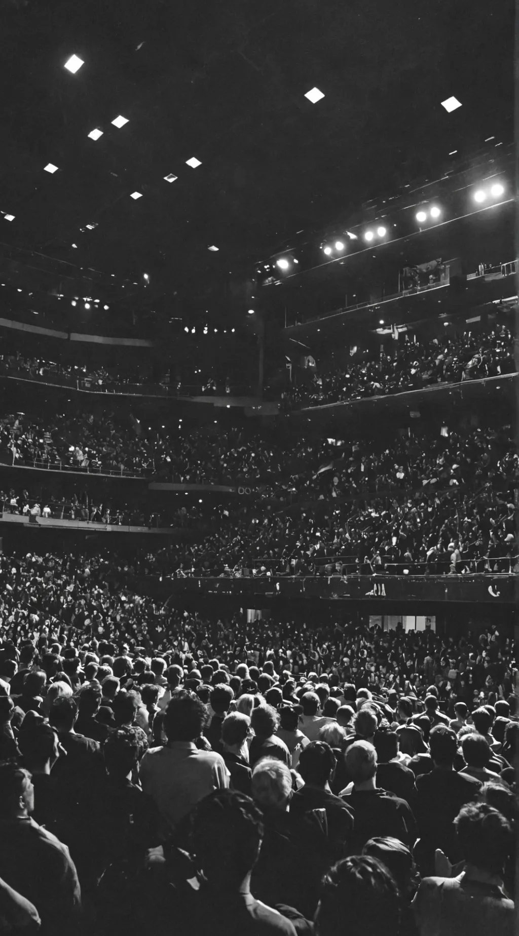 ai character: concierto argento background