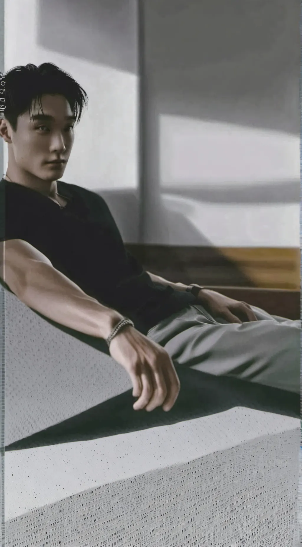 ai character: BANG CHANG 🌸  background