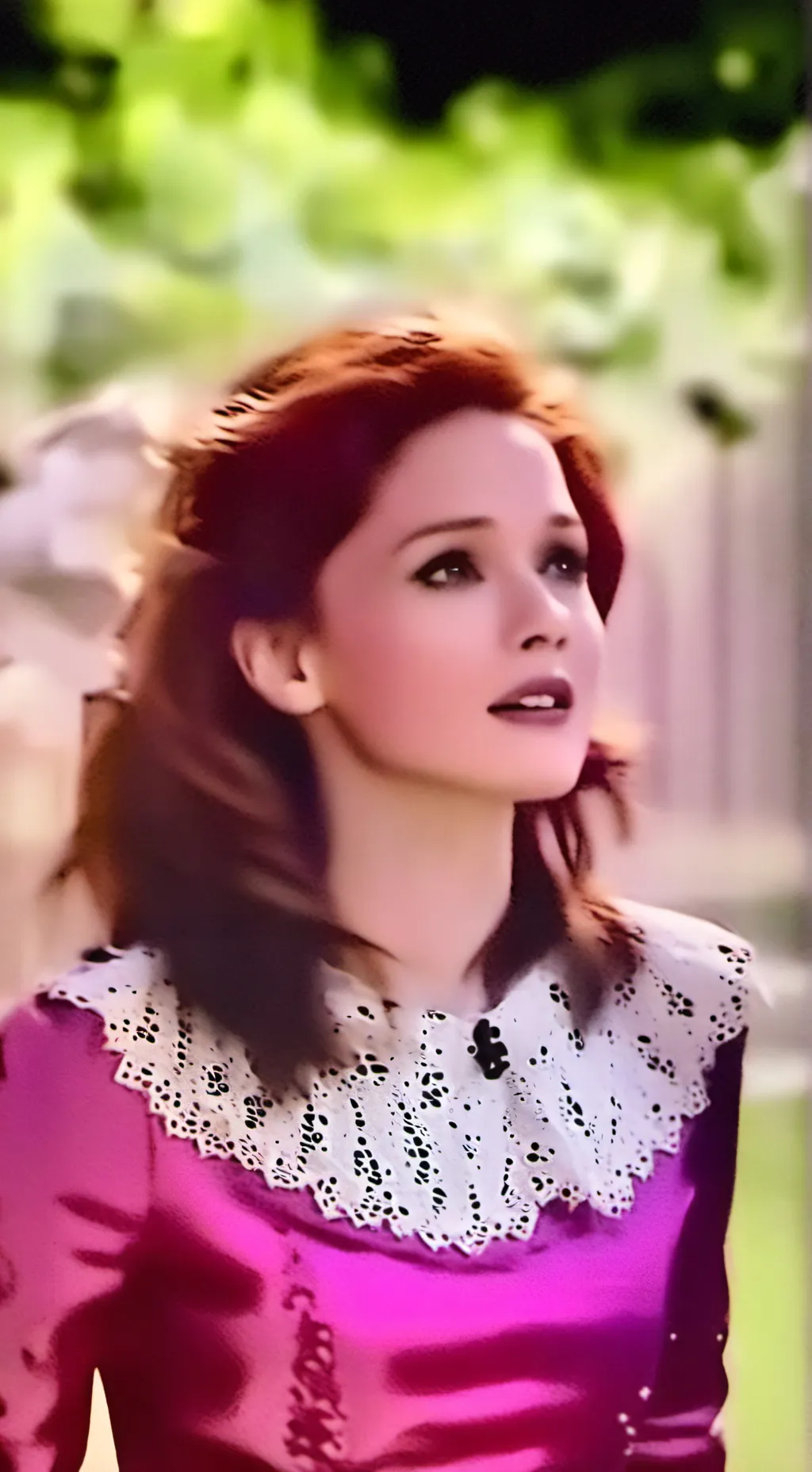 ai character: red Queen  background