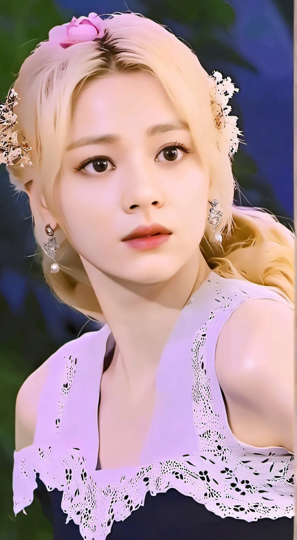 ai character: chiquita (BEAMON) background