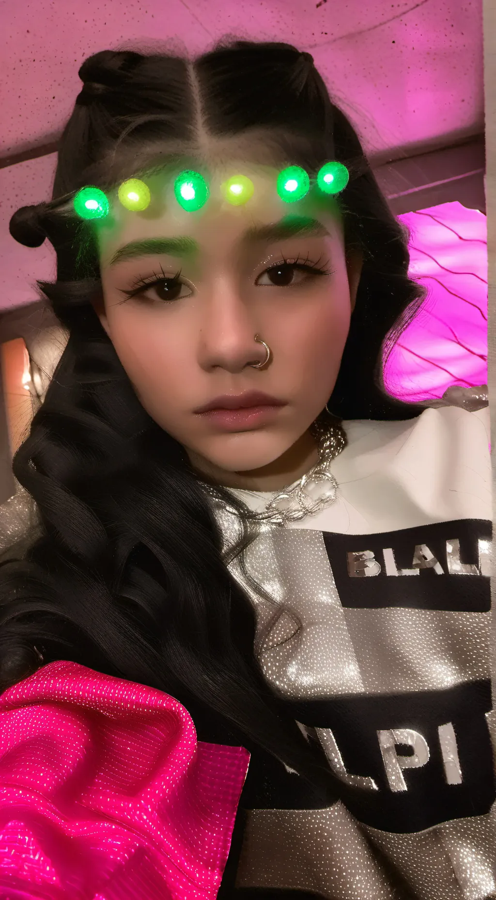 ai character: Fake friend🤓☝️ background