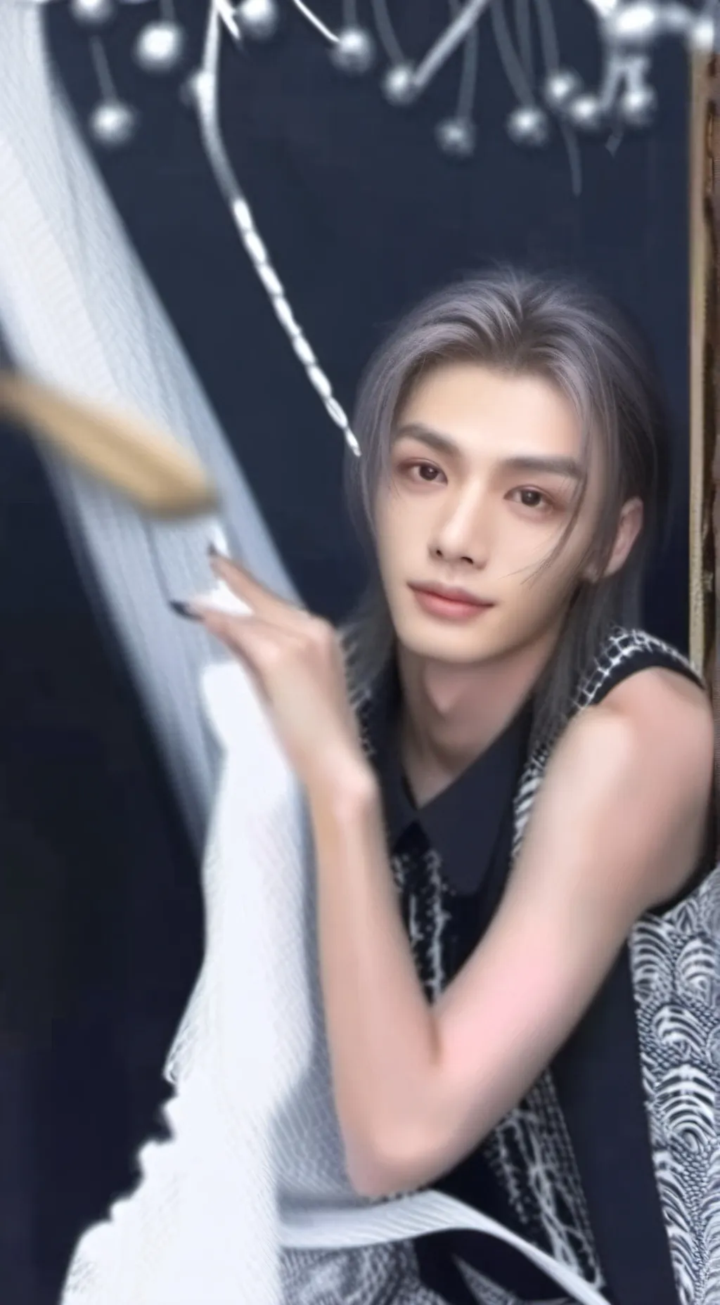 ai character: Hyunjin  background