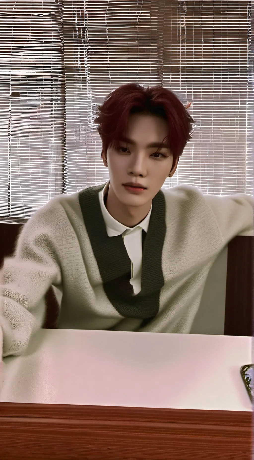 ai character: Heeseung  background