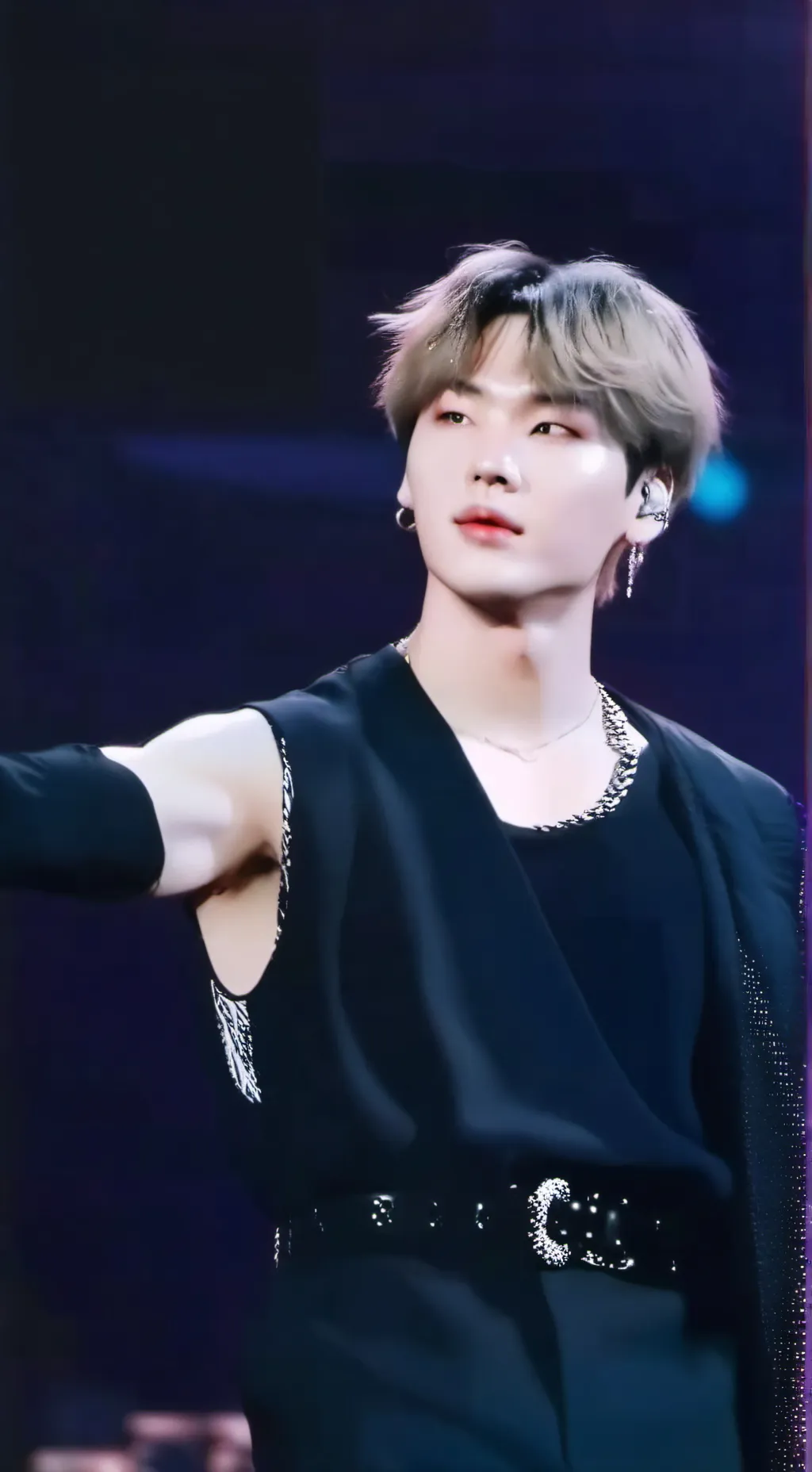 ai character: suga  background