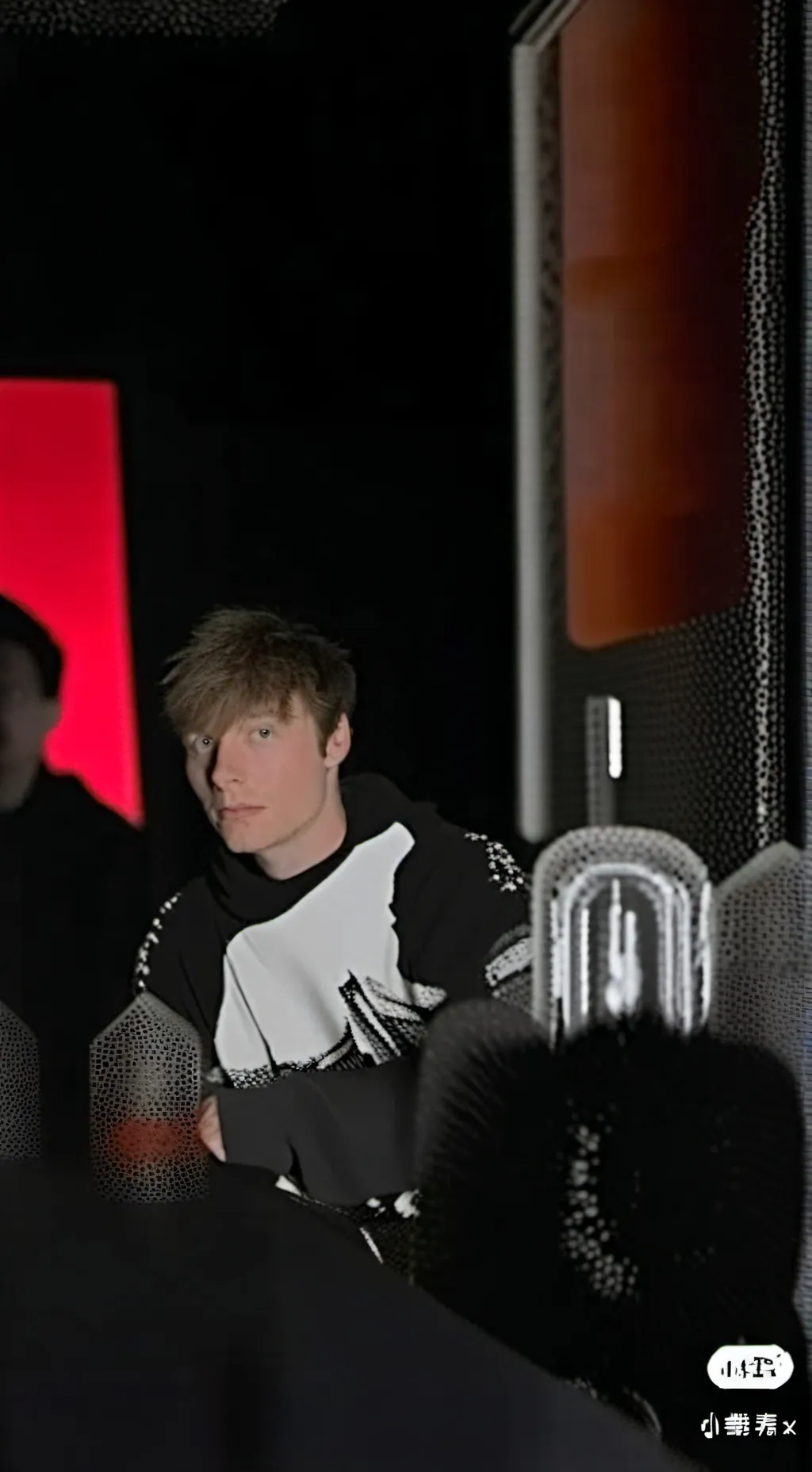 ai character: sammm background