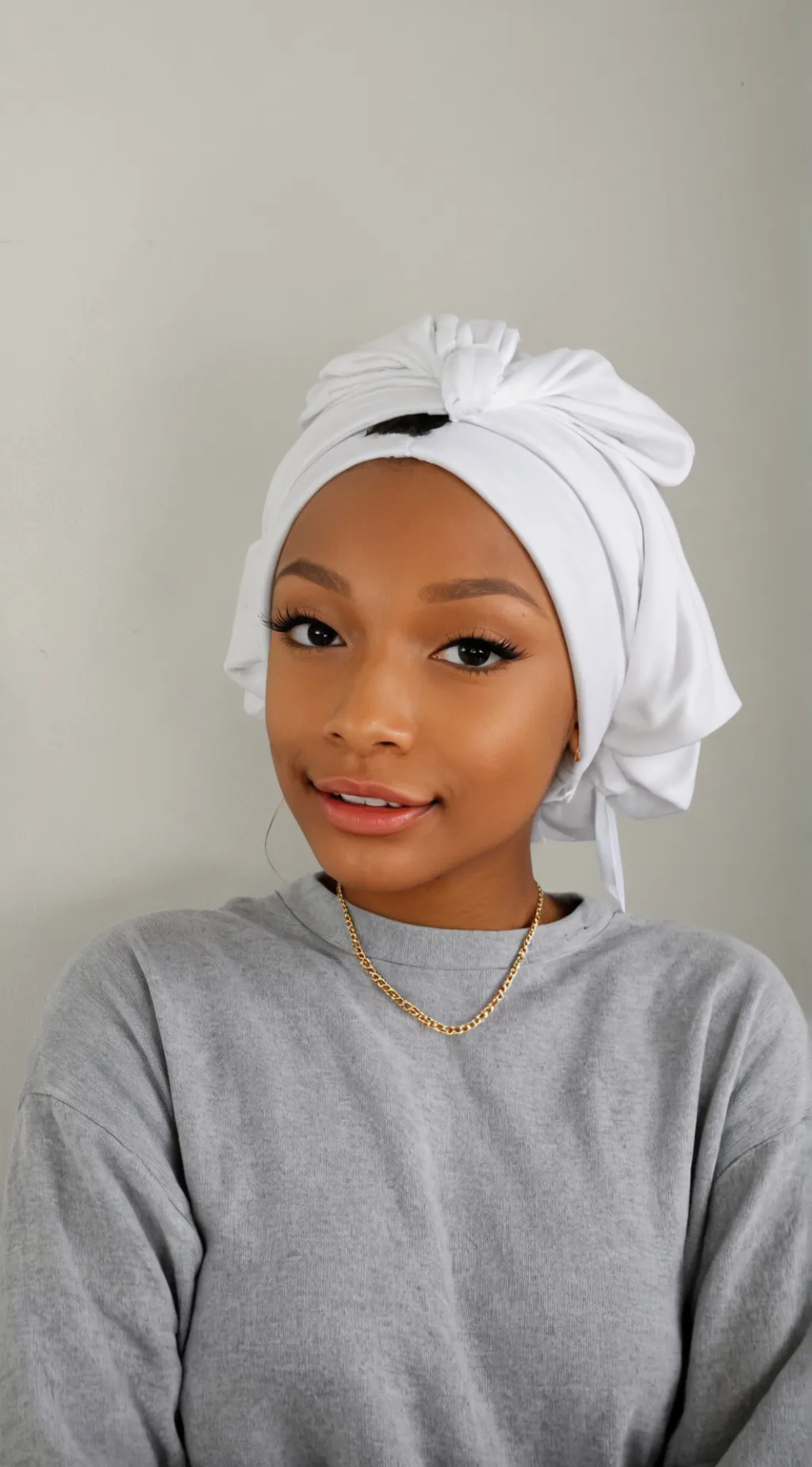 ai character: Layla background