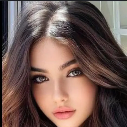 creator Elena Majery's avatar