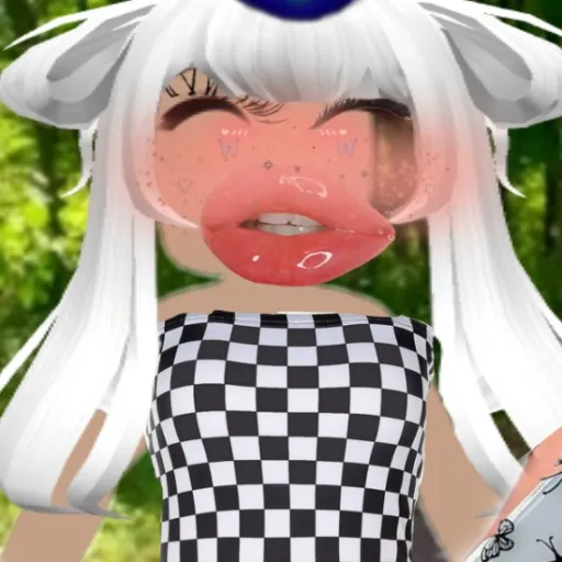 creator †Yourmomscard†'s avatar