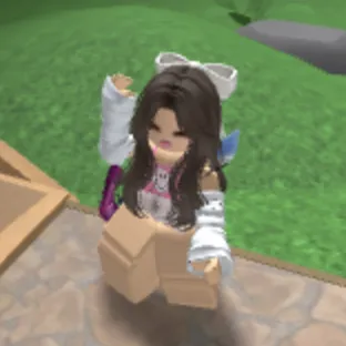 creator Your girl roblox<3's avatar