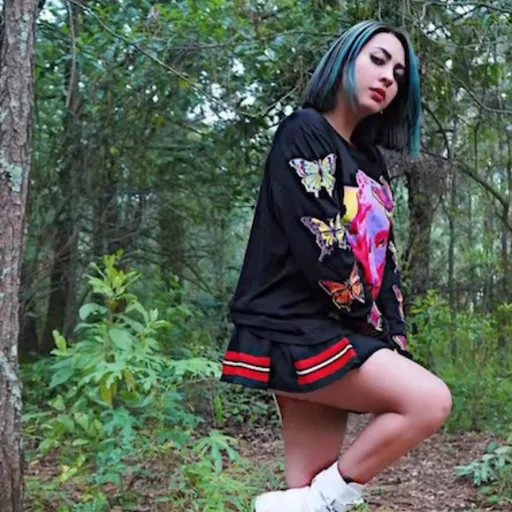 creator reina18's avatar