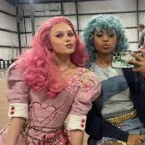 creator Bridget♥️/Ella💙's avatar