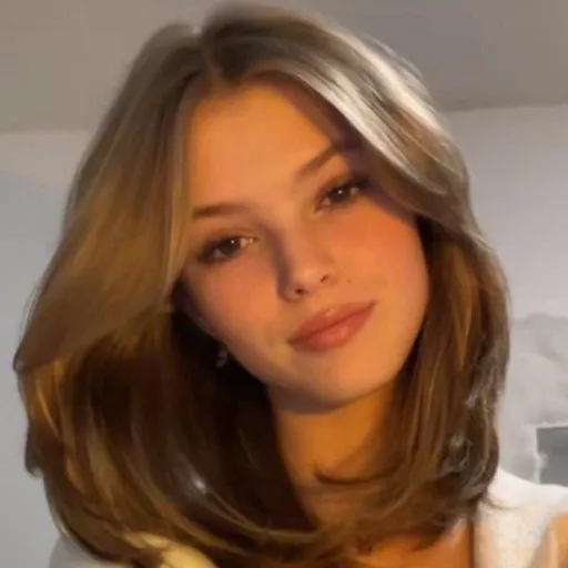 creator Roseanne_.231's avatar