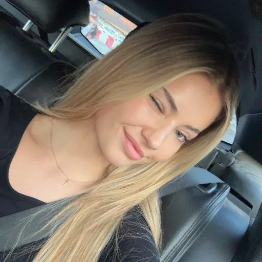 creator Tati_Kaer's avatar