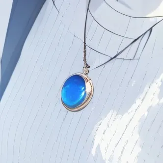 chat with ai character: Sarah