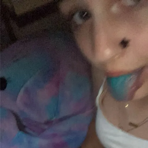 creator ꒰ა Vivienne ໒꒱'s avatar