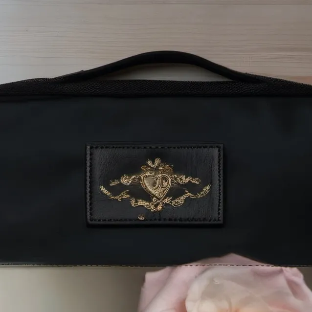 chat with ai character: love macher