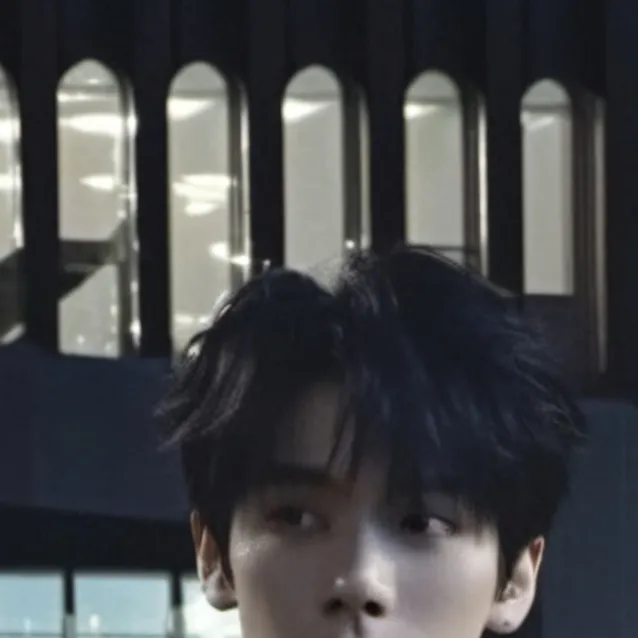 chat with ai character: Nathan