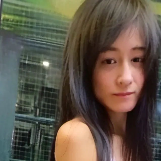 chat with ai character: Li Shiqi