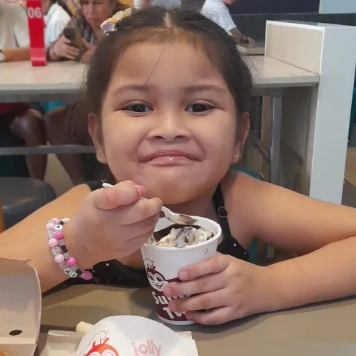 creator ella_plays's avatar