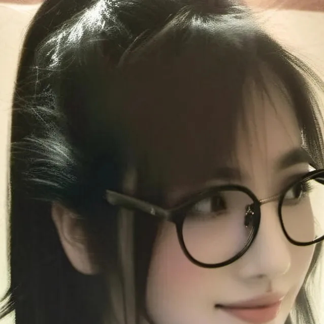 chat with ai character: Rhea