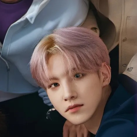 chat with ai character: StrayKids