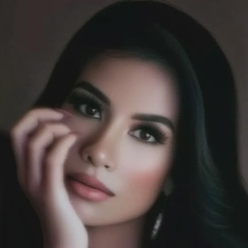 chat with ai character: Elena