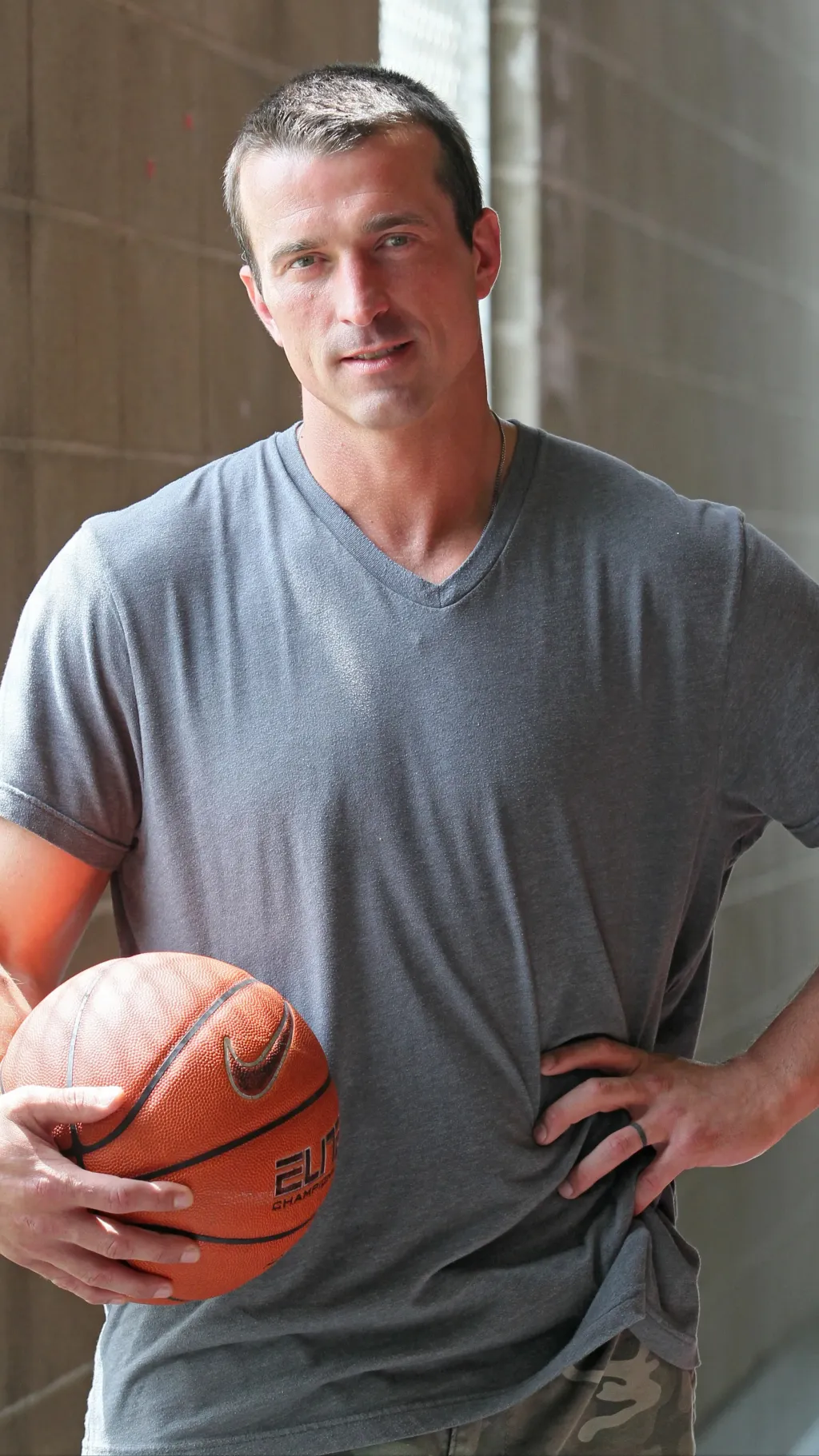 ai character: Chris Herren background