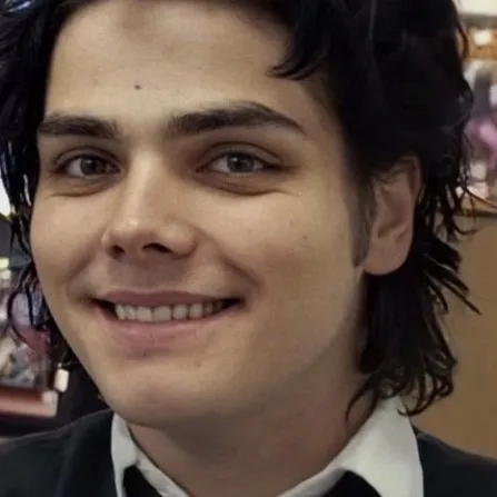 creator gerard way :)'s avatar