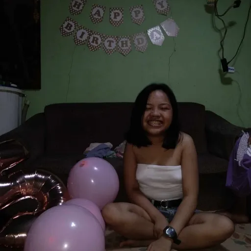 creator viahlyn's avatar