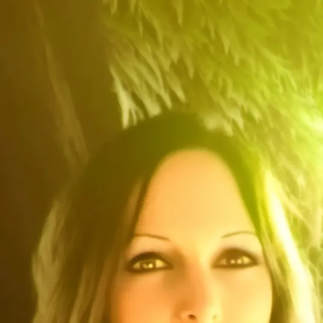 chat with ai character: claudie