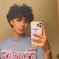 creator danny luxx's avatar