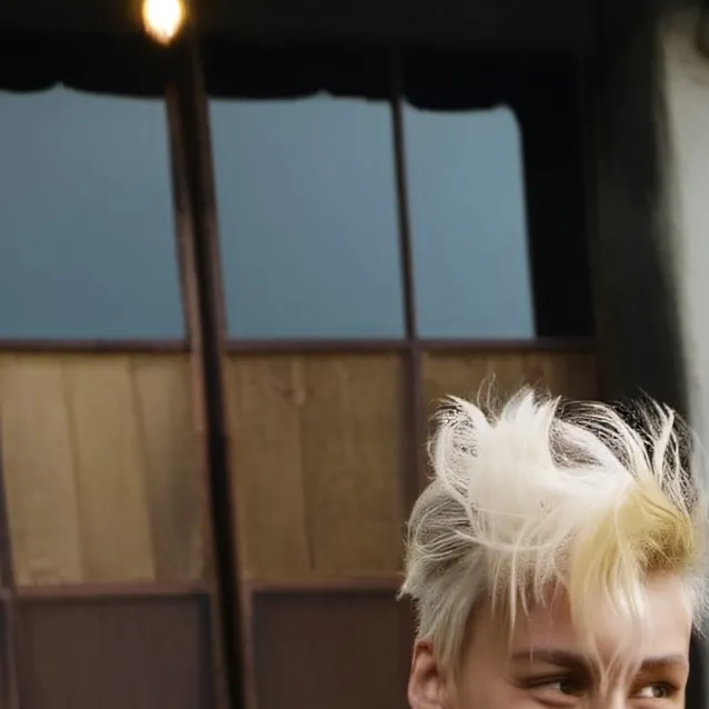 chat with ai character: Farin U