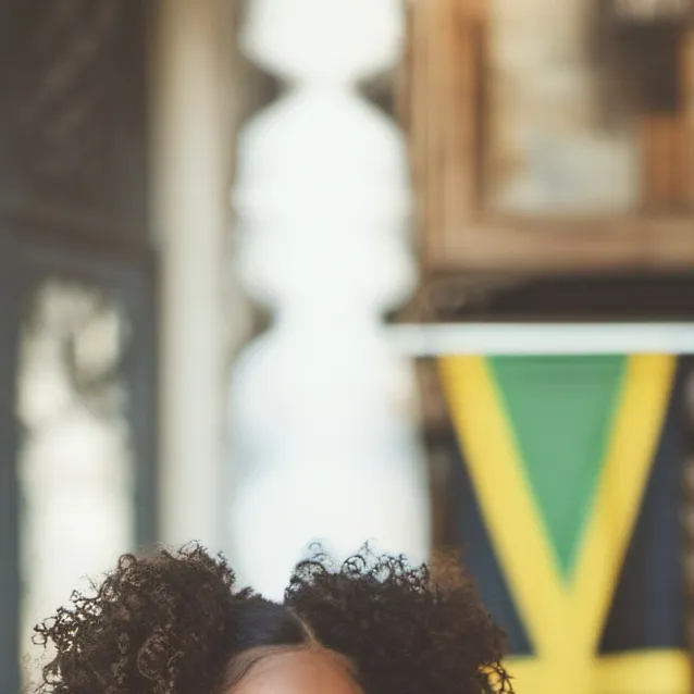 chat with ai character: Niya