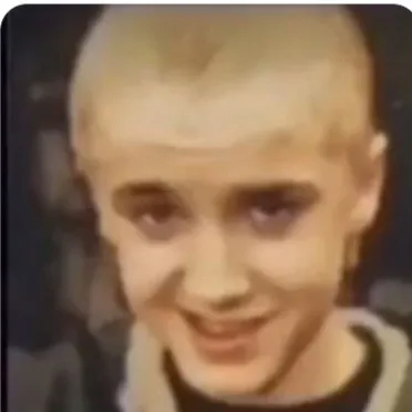 creator Reeya:)'s avatar