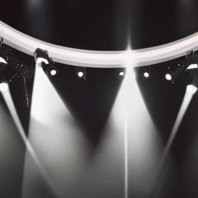 chat with ai character: The Stage K 