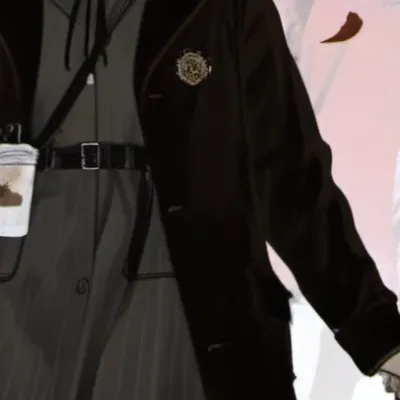 chat with ai character: Julia