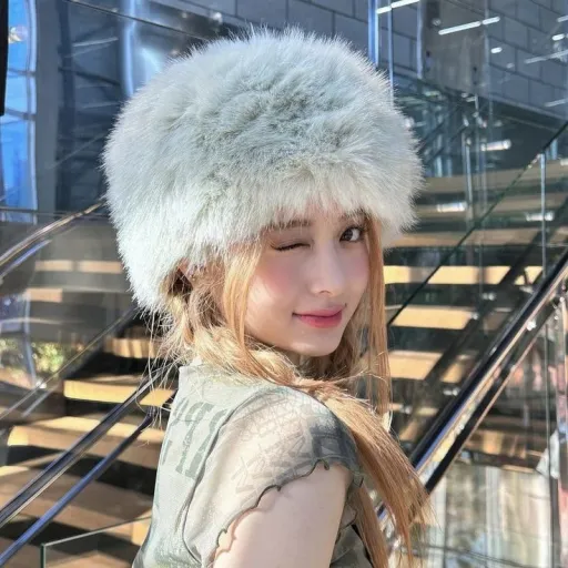 creator hwang liannika's avatar