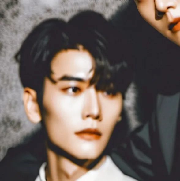 chat with ai character: Alex and John 